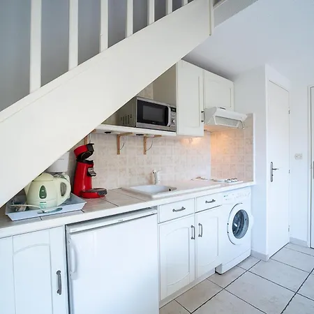 Les Acacias - Moins D1 Km De La Apartmán *