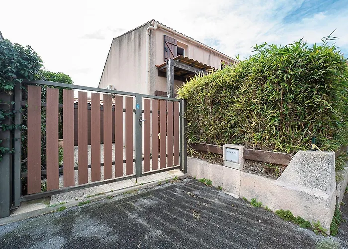 Les Acacias - Moins D1 Km De La Apartmán *