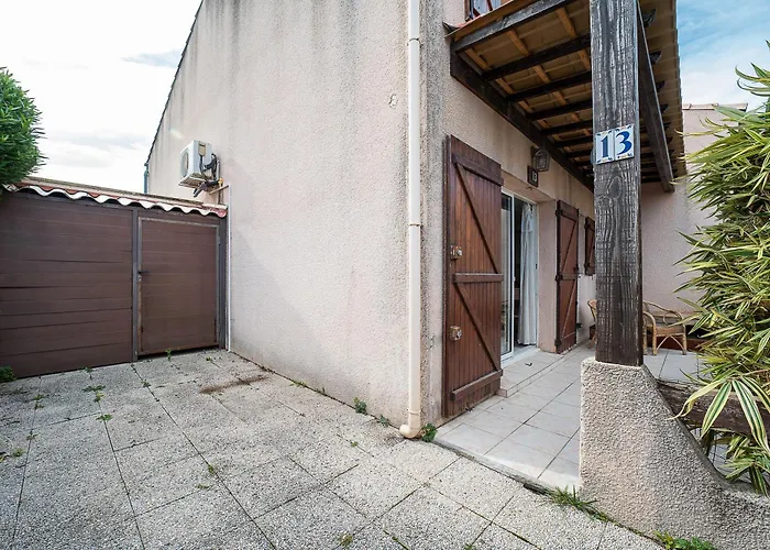 Les Acacias - Moins D1 Km De La Apartmán *